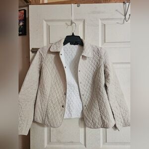 BRIGGS NEW YORK QUILTED JACKET:  BEIGE: EXCELLENT CONDITION: SIZE 6 PETITE